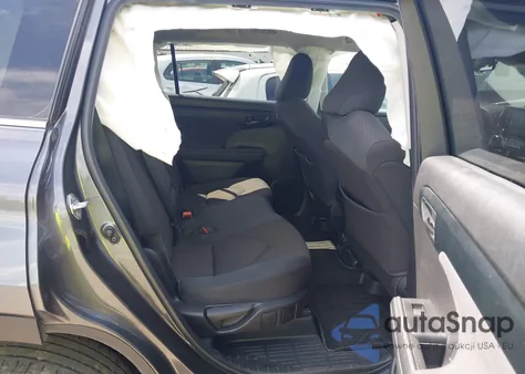 2022 Toyota Highlander Le z USA, uszkodzony, nr VIN 5TDBZRBH4NS195949